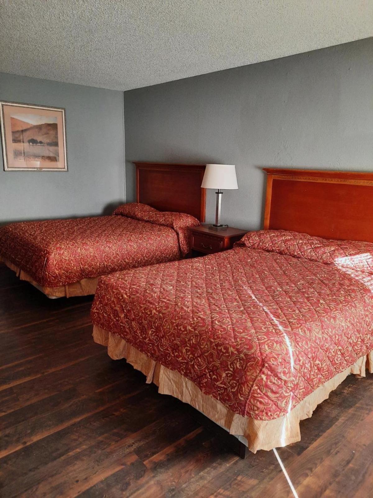 Hiway Inn Express Elk City Extérieur photo